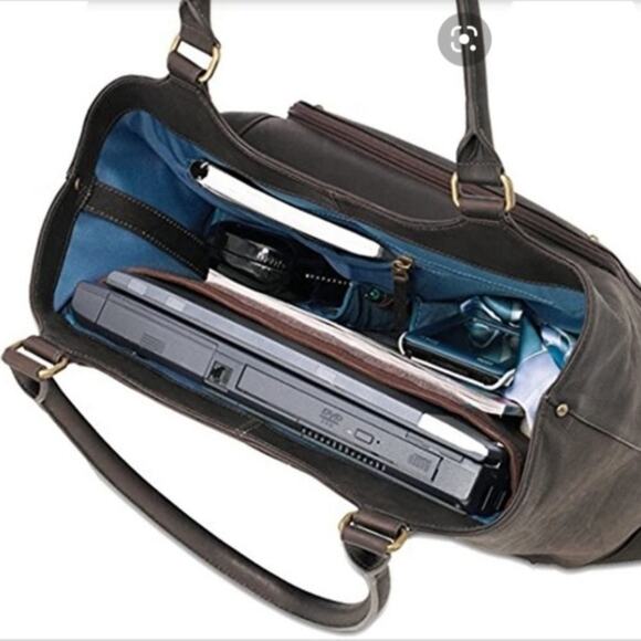 Solo New York 16" Leather Laptop Bucket Tote Bag - Picture 3 of 16